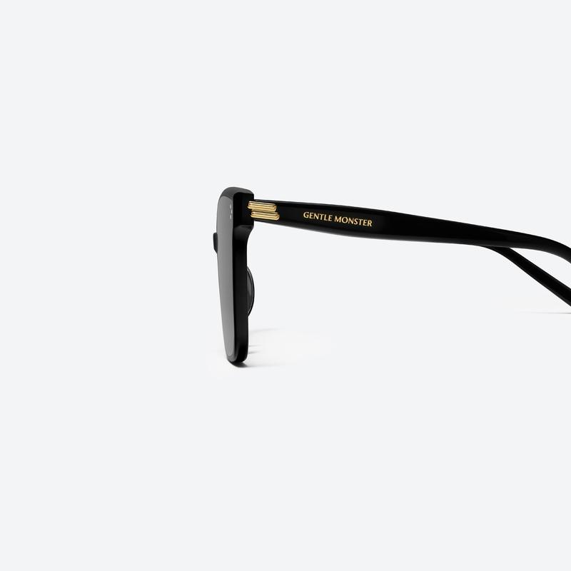 New Her 01 Black / Black