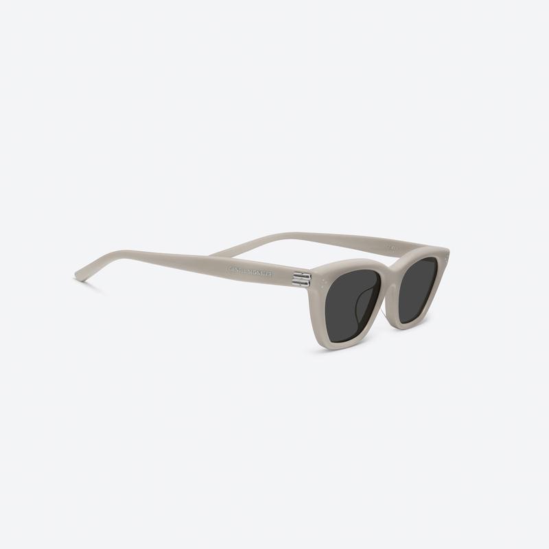 Gisele IV3 Ivory / Black