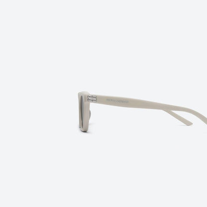 Gisele IV3 Ivory / Black