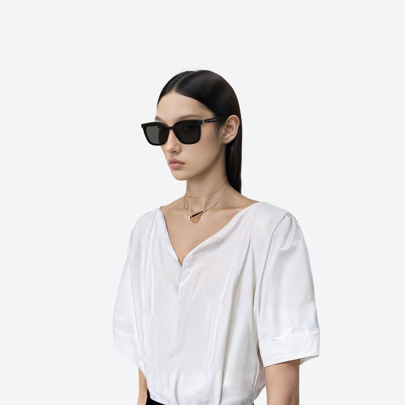 By Row 01 Black / Black