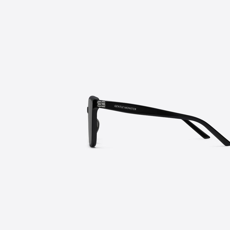 My Me 01 Black / Black